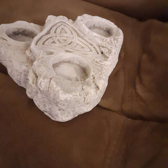 Vintage Celtic Knot Holy Trinity Candle Holder - Picture 8 of 8